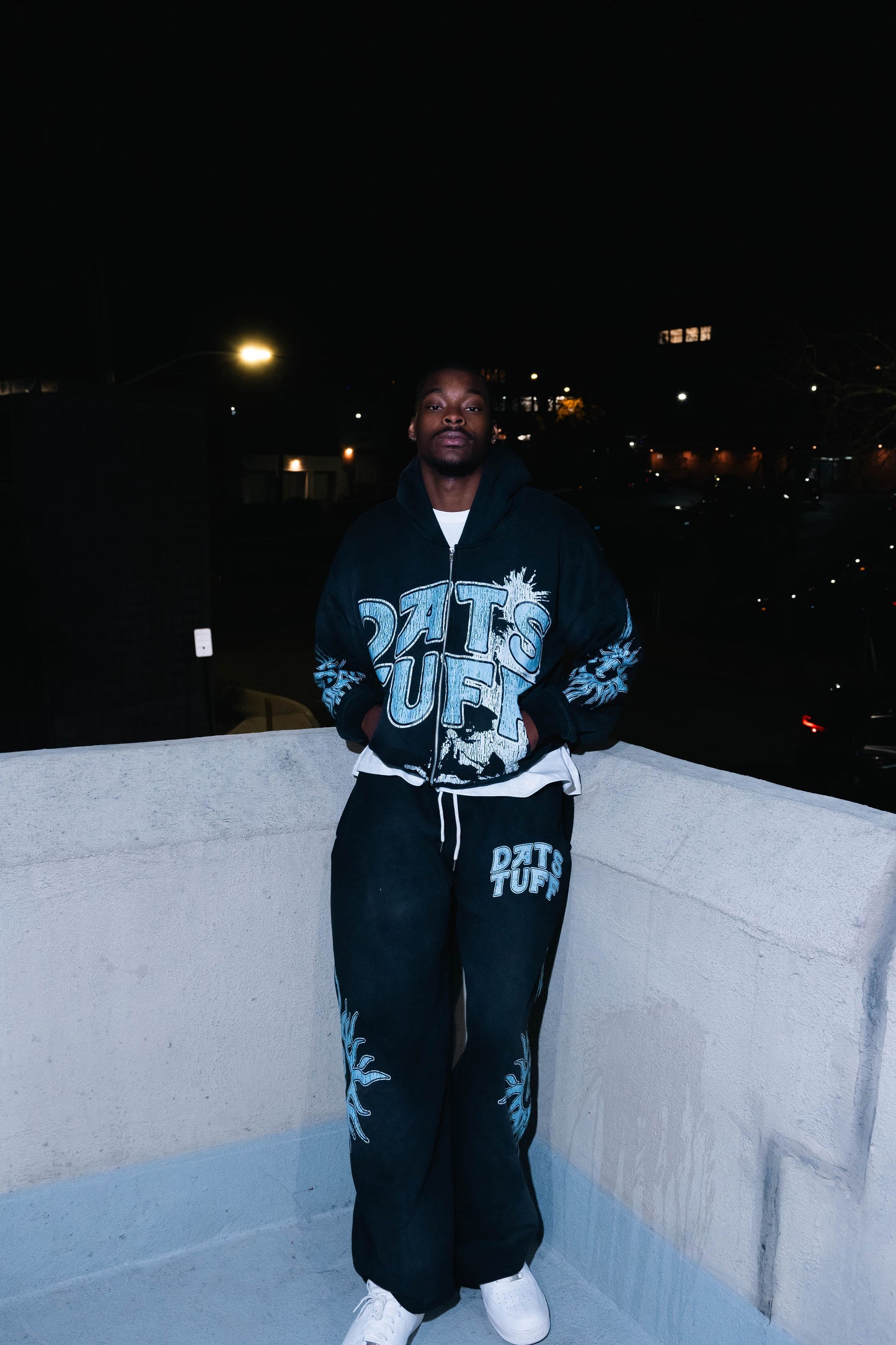 BLACK SOLAR FLEX SWEAT SUIT