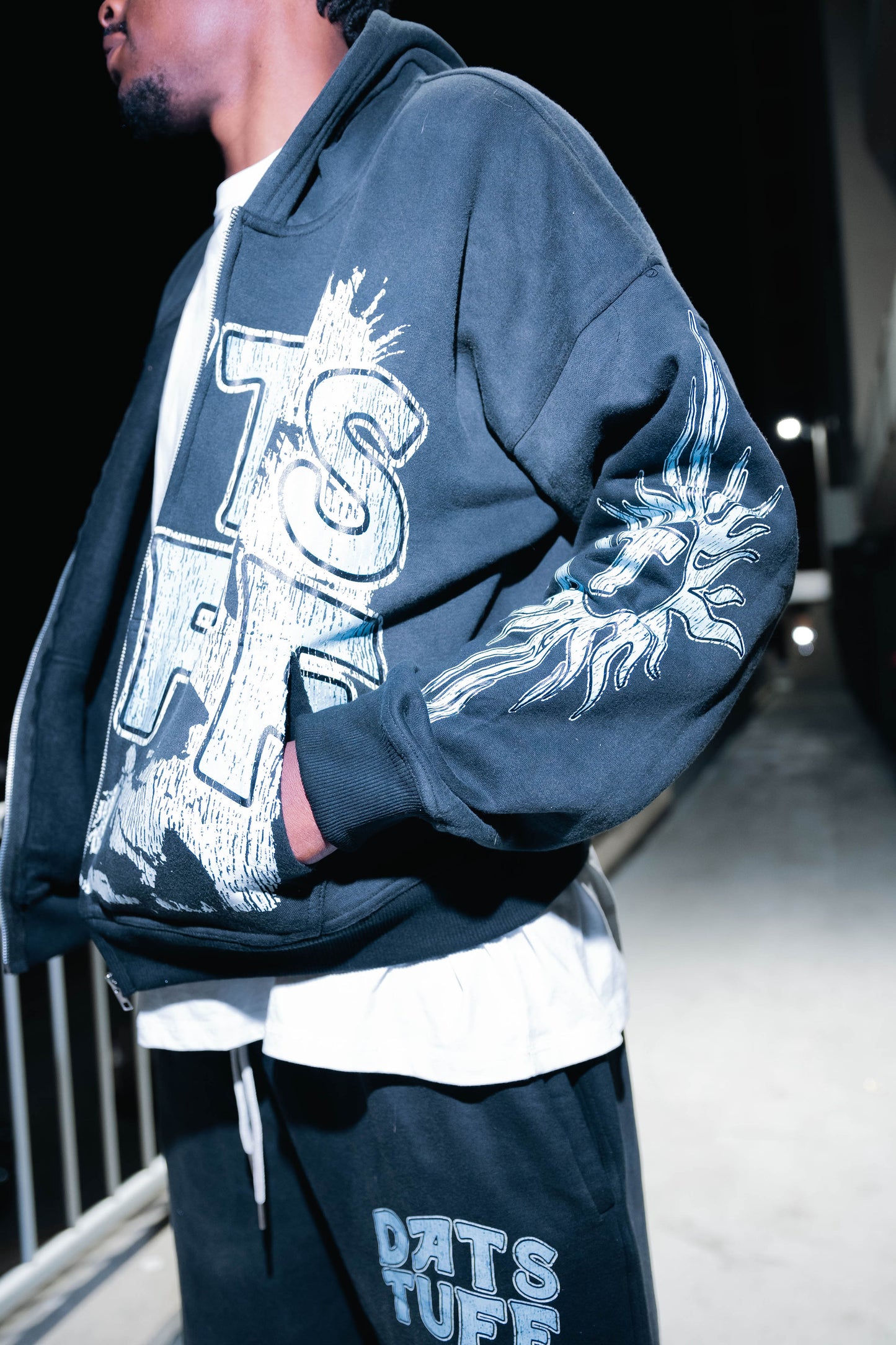 BLACK SOLAR FLEX SWEAT SUIT